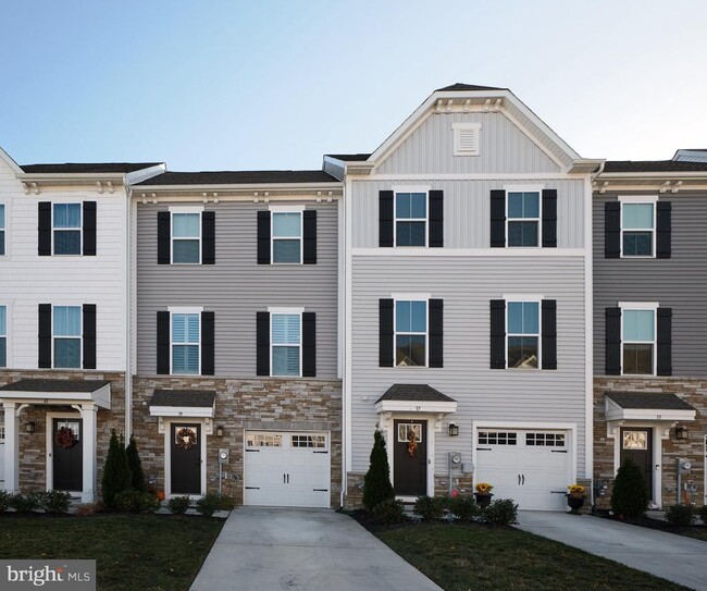 Building Photo - 39 Ortiz Dr