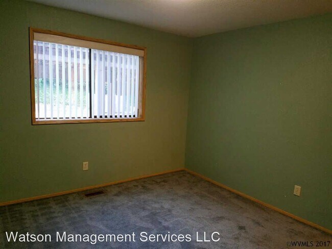 Building Photo - 2 br, 1 bath House - 2500 NW Princess #203