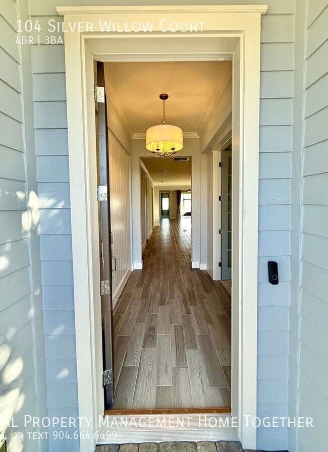 Foto del edificio - 104 Silver Willow Ct