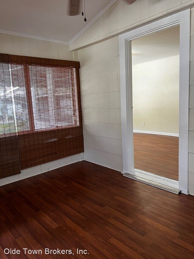 2 br, 1 bath House - 2308 Vine St. photo'