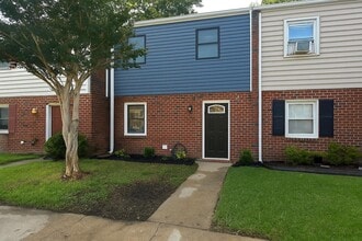 Building Photo - 407 Longleaf Rd