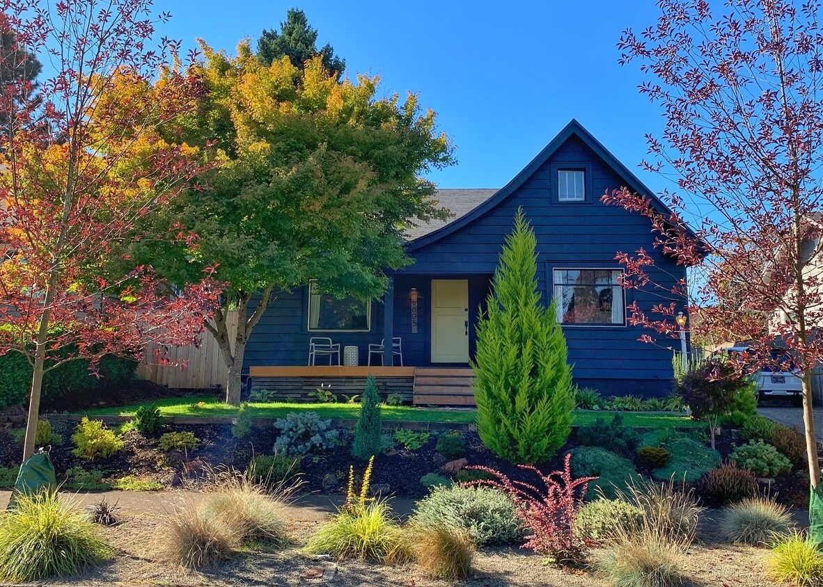 Front of house - 6605 N Fenwick Ave