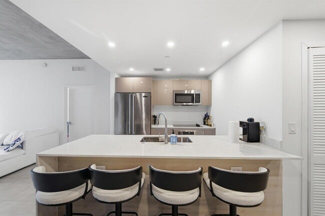 Photo - 13800 Highland Dr House