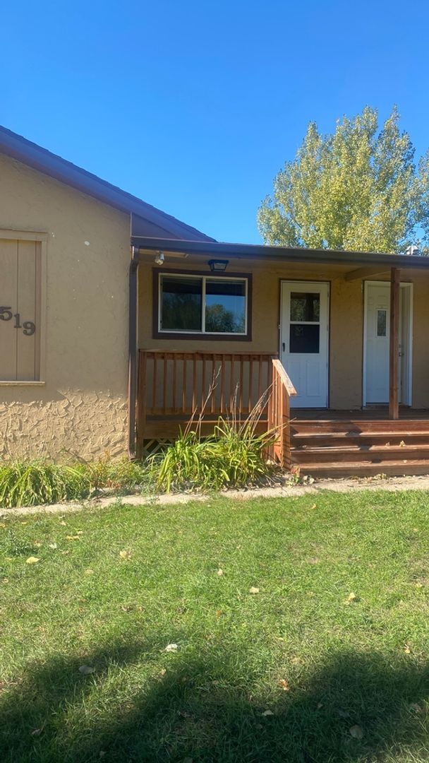 Foto del edificio - Staples Duplex 8th St NE - Dreiske