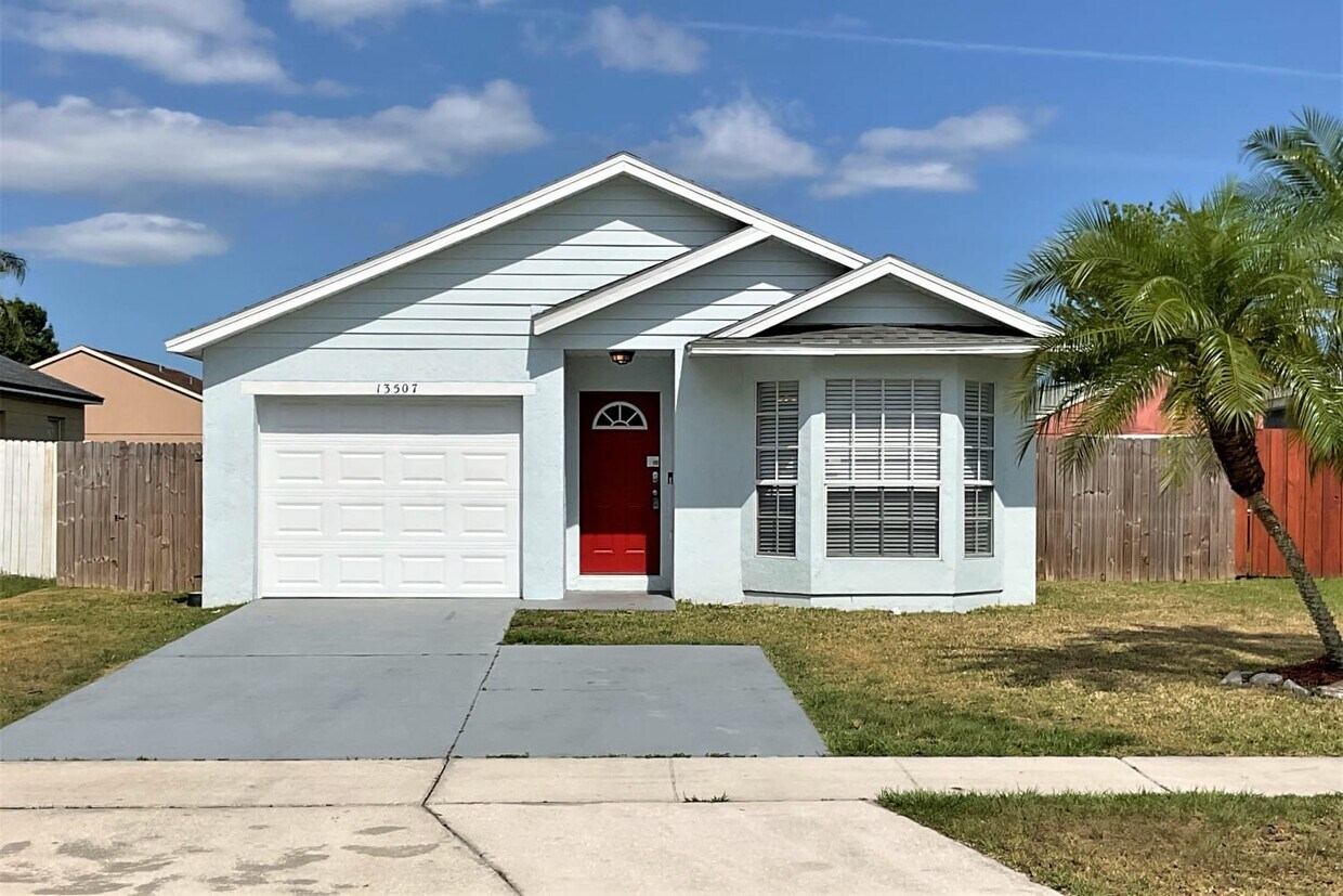 Primary Photo - 13507 Glasser Ave
