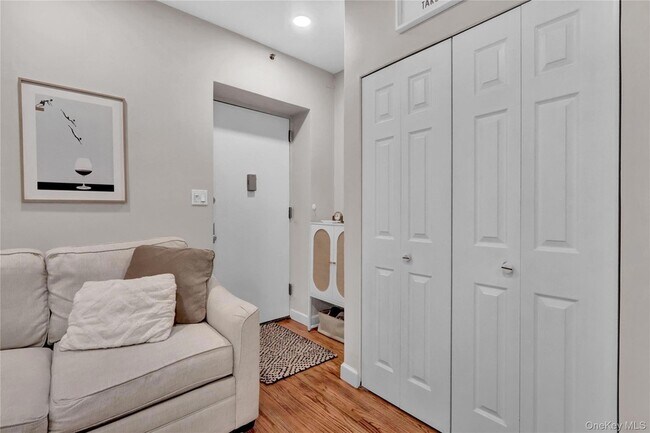 Foto del edificio - 25 W Broadway