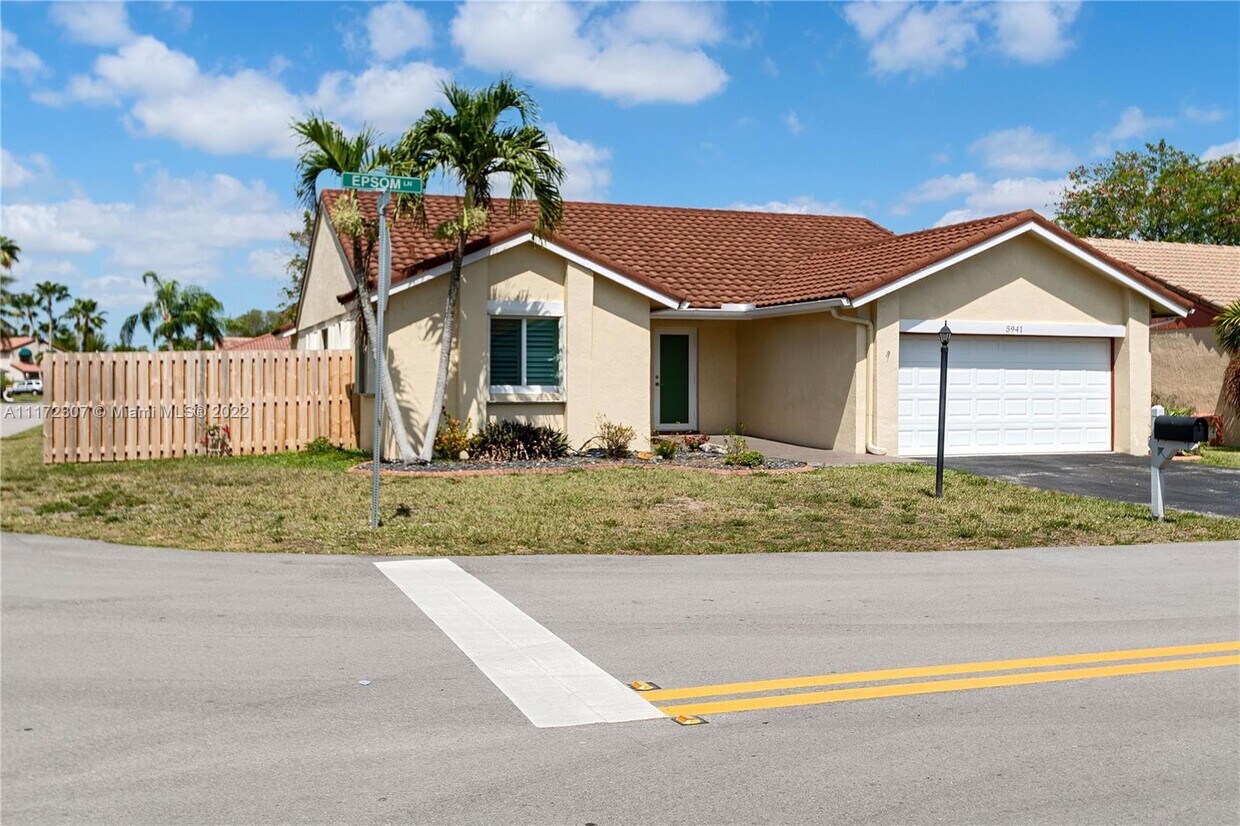 Primary Photo - 5941 Epsom Ct