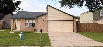 Building Photo - 12227 Landcross Dr