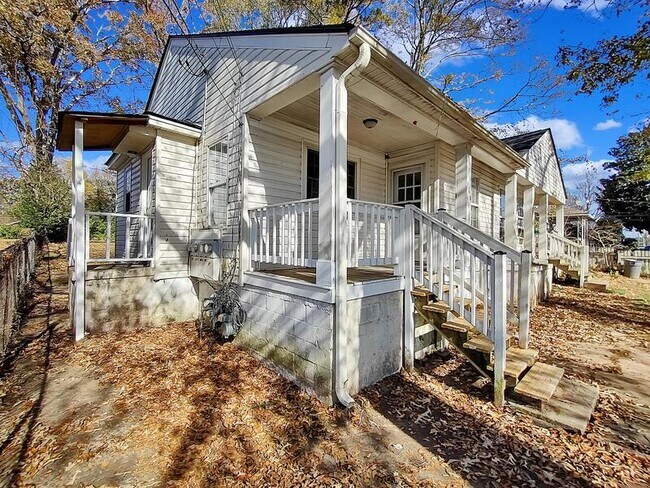Building Photo - 463 Ramona St NE