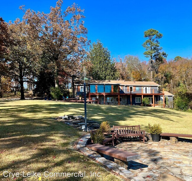 Building Photo - 4 br, 3.5 bath House - 288 Lake Hamilton Dr.