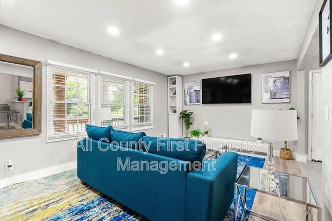 Building Photo - 3375 Toney Dr