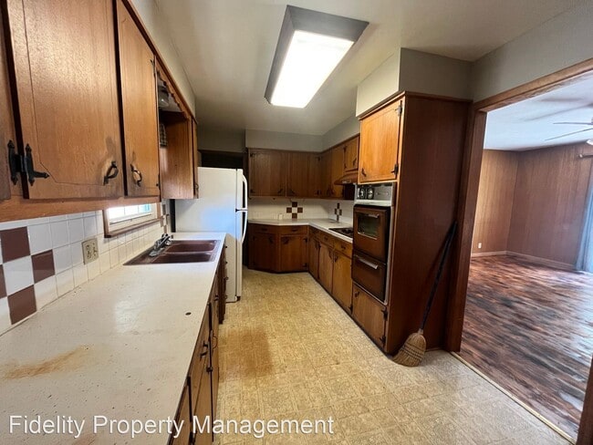 Building Photo - 3 br, 2 bath House - 222 South Ken Avenue