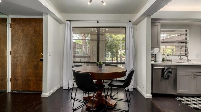 Foto del edificio - 5035 N 10th Pl