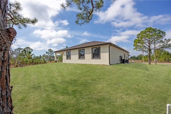 Foto del edificio - 849 Dowd Ave