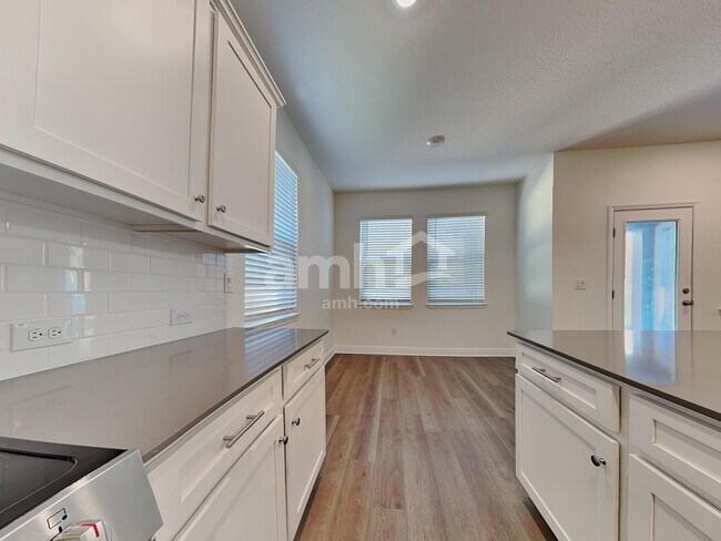 Foto del edificio - 27055 St Andrews Ave