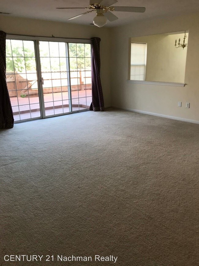 Foto del edificio - 3 br, 2.5 bath House - 107 White Cedar Lane