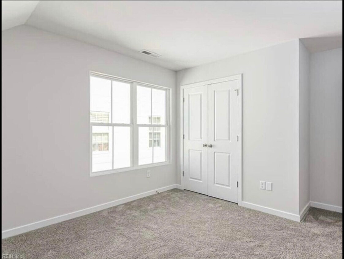 Foto principal - 2606 Middle Ave