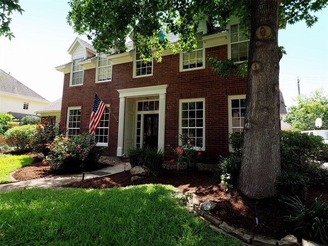 Foto del edificio - 15122 Greenleaf Ln
