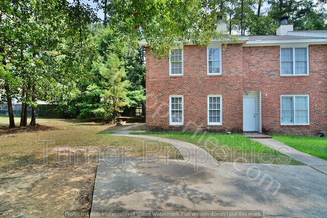 Foto del edificio - 121 Manorwood Ct