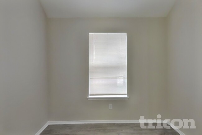 Foto del edificio - 10338 Whisper Bluff Dr