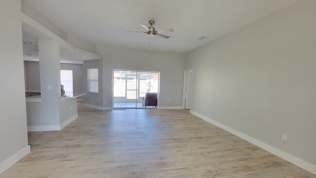 Building Photo - 4183 Malden Dr
