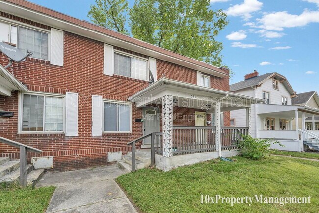 Building Photo - 530 S Terrace Ave