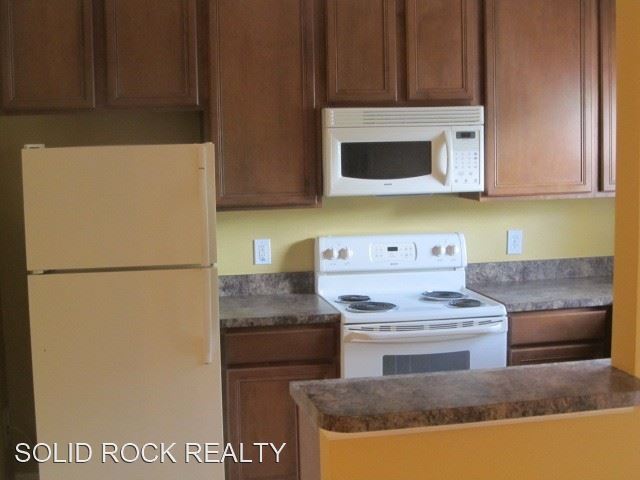 Foto del edificio - 3 br, 2.5 bath House - 1430 Retreat View Cir