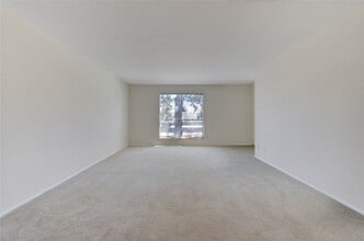 Building Photo - 14515 Wunderlich Dr