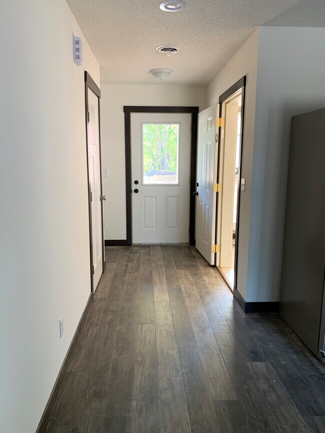 360 N Knowles Ave, New Richmond, WI 54017 Townhome Rentals in New