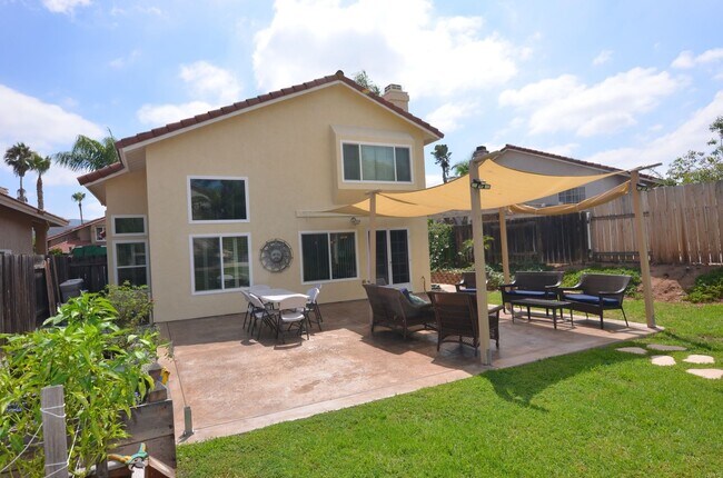 Foto del edificio - 4 Bedroom Rancho San Diego