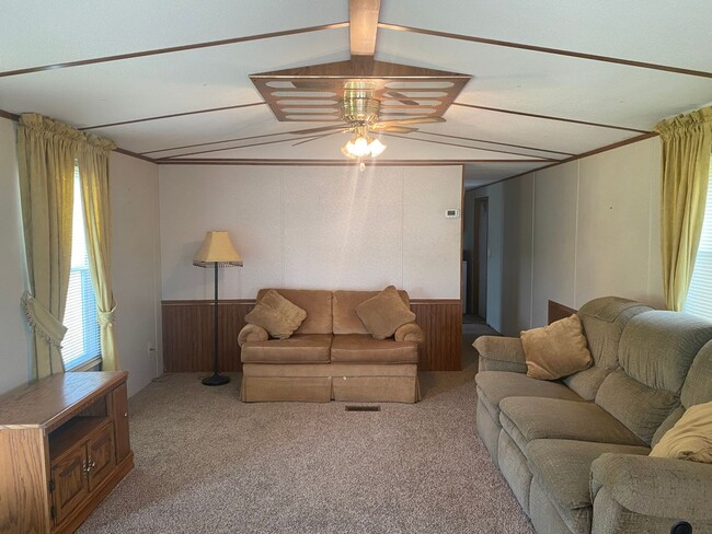 Foto del edificio - 2 Bedroom 1 Bath Mobile Home in Chuckey