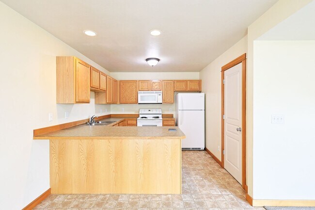 Foto del edificio - Refined Townhome with Gorgeous Landscaping...