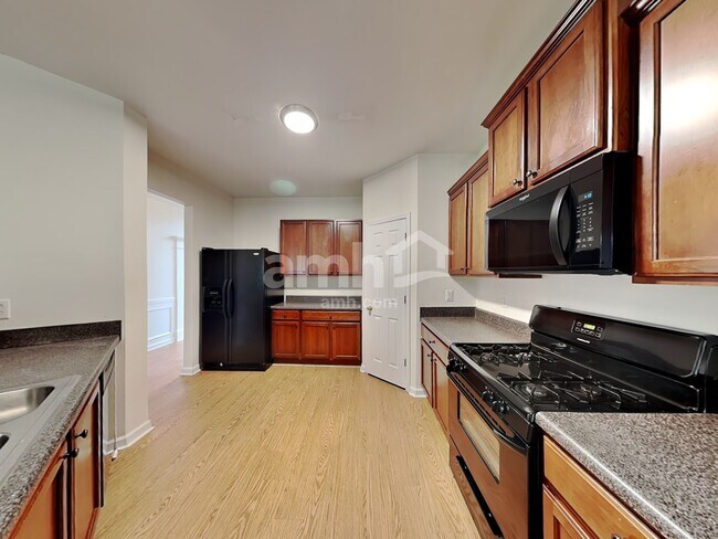 Foto del edificio - 6486 Stonelake Pl SW