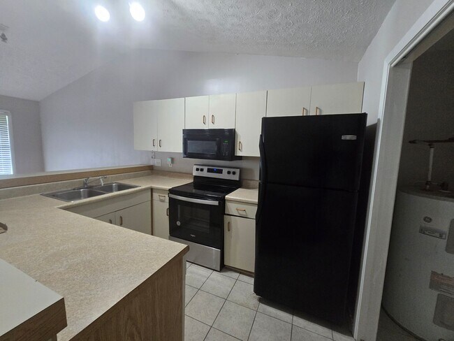 Building Photo - 6740-9 Willowbrook~ Stewarts Creek I