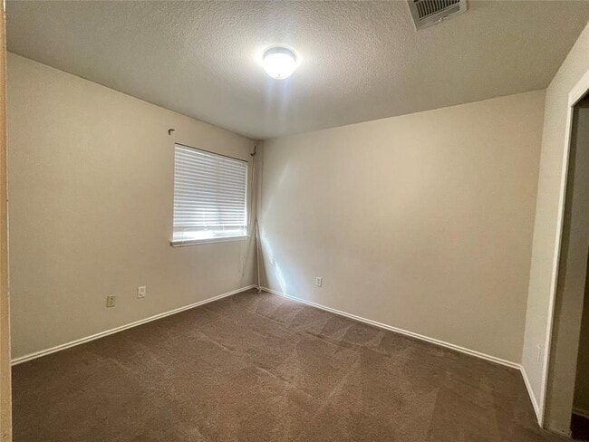 Foto del edificio - 3508 Blue Ridge Dr