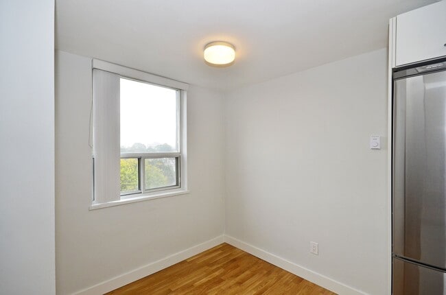 Photo du bâtiment - 188 Jameson Ave