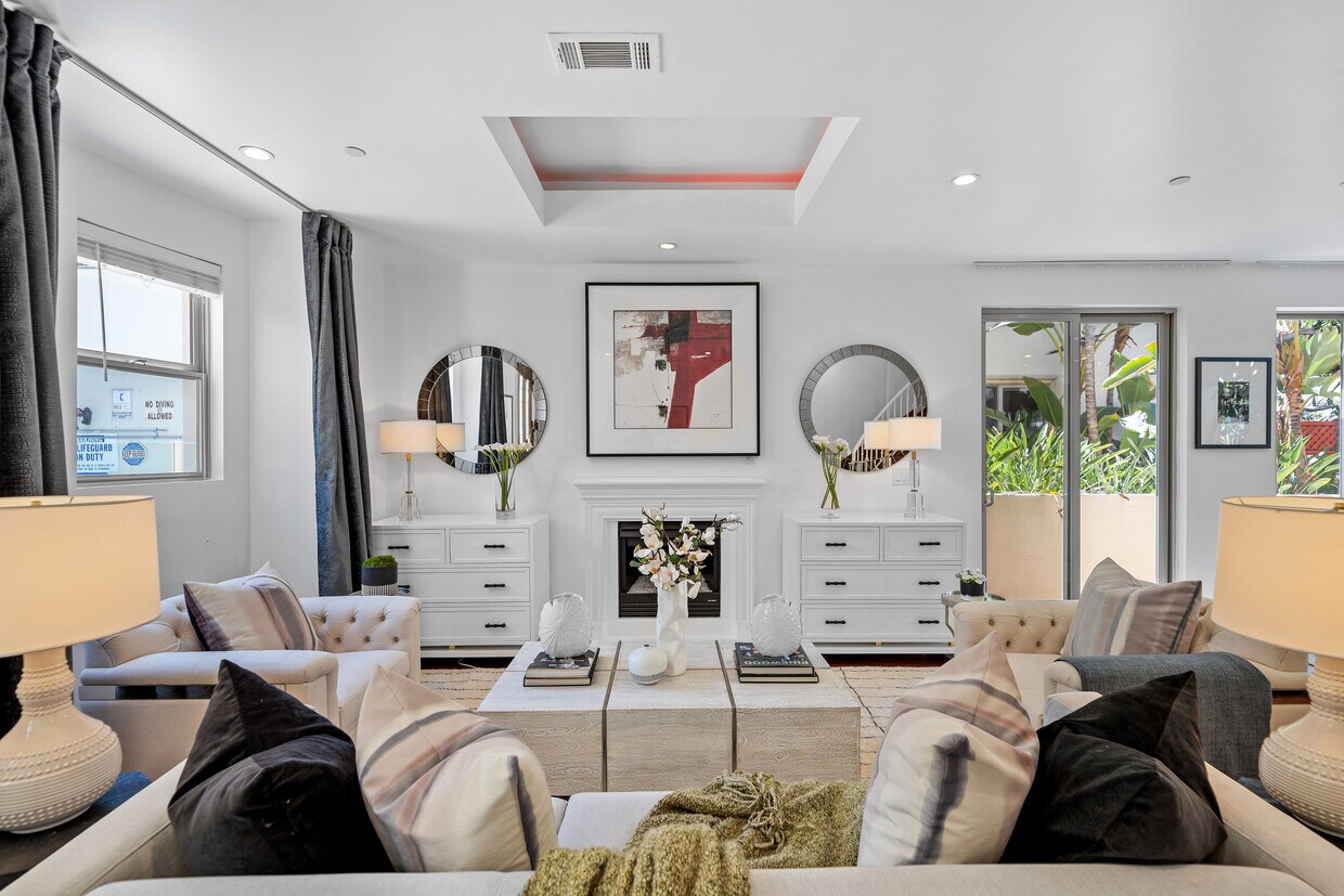 841 Westmount Dr West Hollywood Ca Townhouse For Rent In West Hollywood Ca Apartments Com