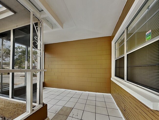 Foto del edificio - 2303 Colby Ln