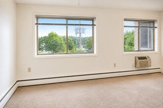 Interior Photo - Foxhall Terrace