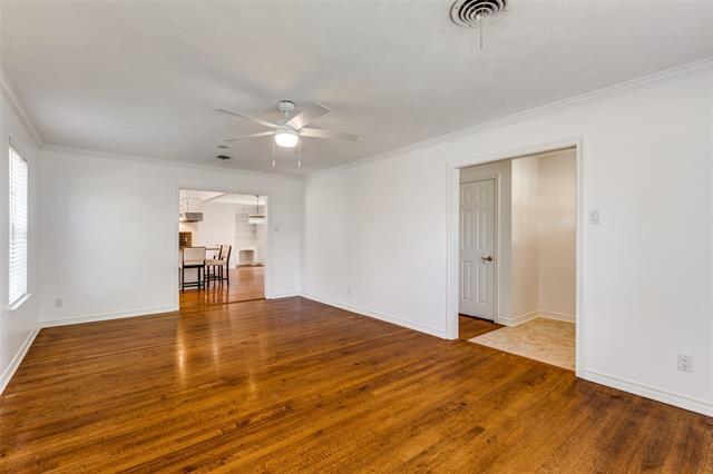 Building Photo - 9610 Livenshire Dr