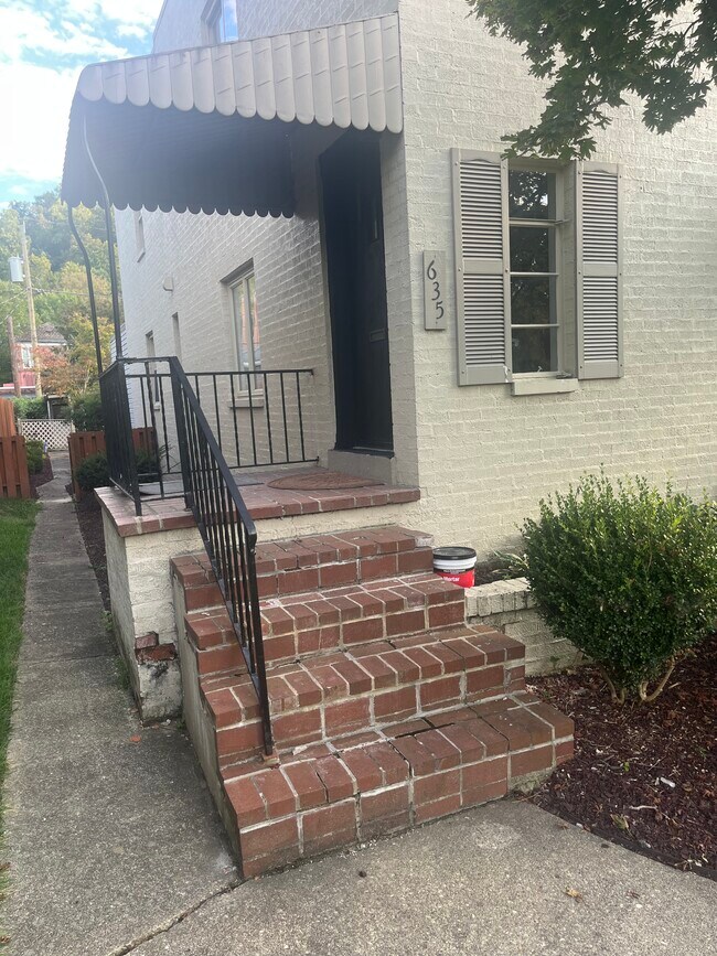 Foto del edificio - 635 13th Ave