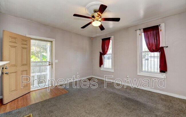 Foto del edificio - 673 E Sycamore St