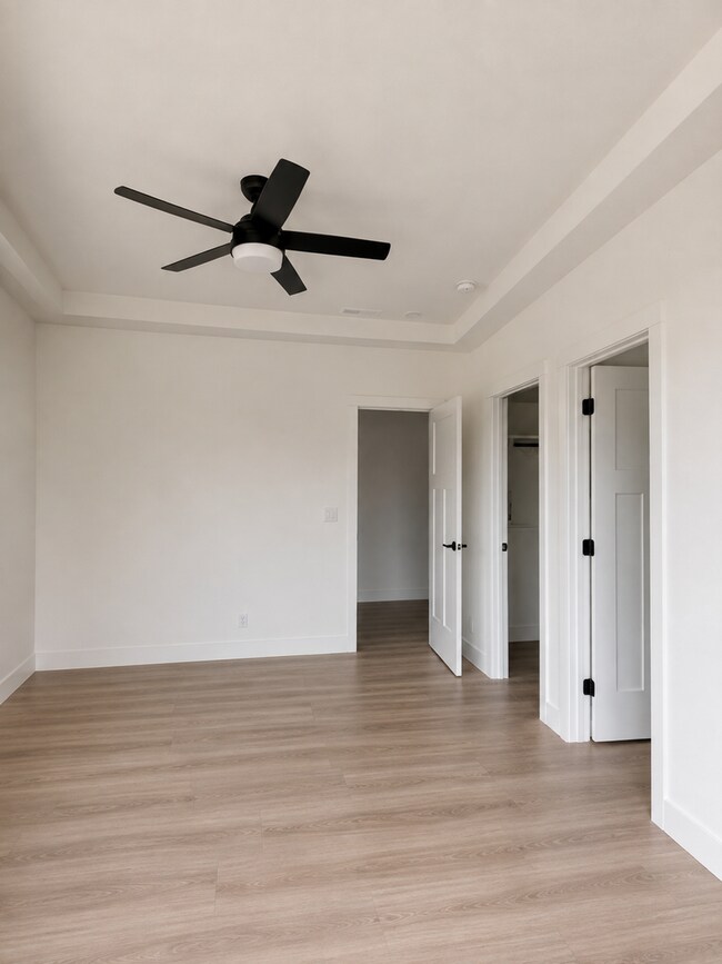 Foto del edificio - 6306-6308 Decker Lane
