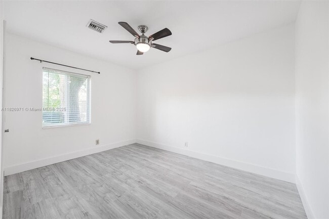 Foto del edificio - 6290 SW 70th St