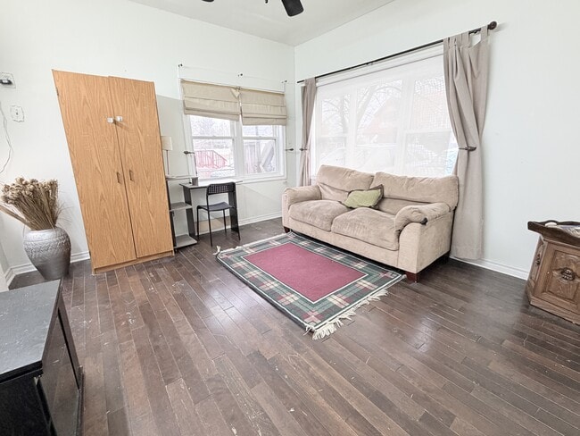 Building Photo - 337 Maxwell St