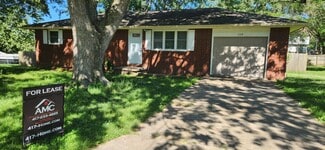 Building Photo - 104 N Teakwood Ave