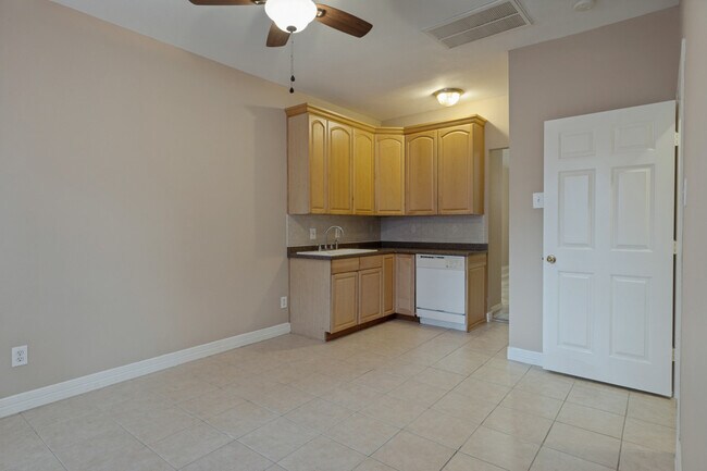 Foto del edificio - 4110 Woodhead St