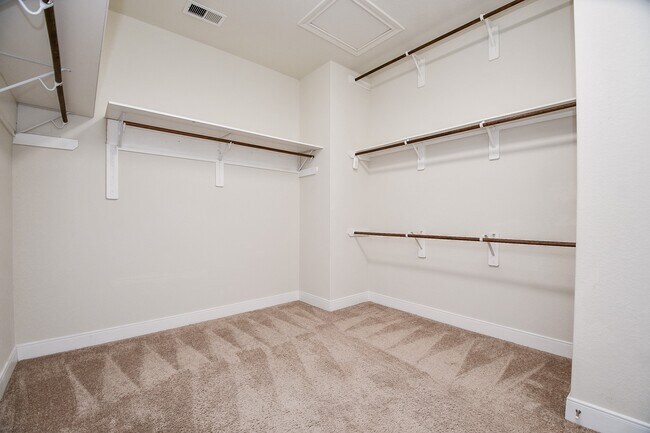 Foto del edificio - 25106 Sundance Park Ln