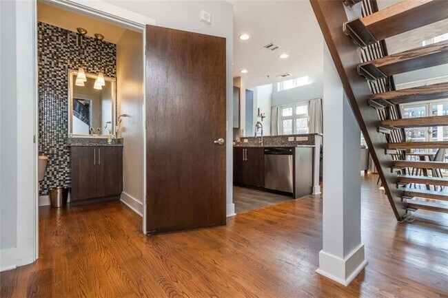 Foto del edificio - 1211 Caroline St NE