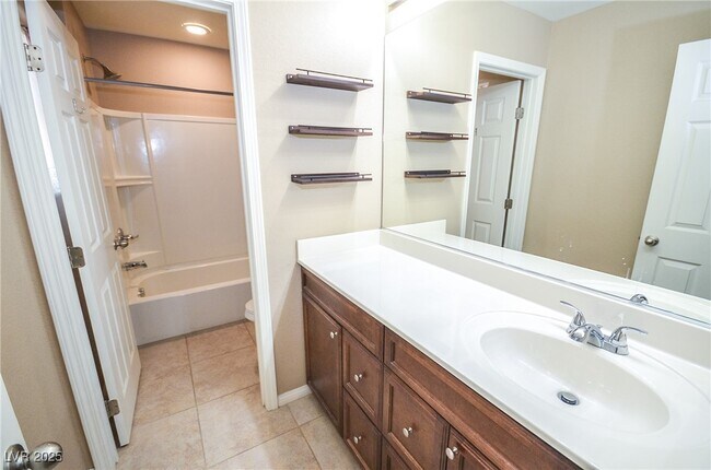 Foto del edificio - 6470 Little Harbor Ct